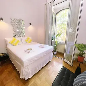 City Center Apartment Rom